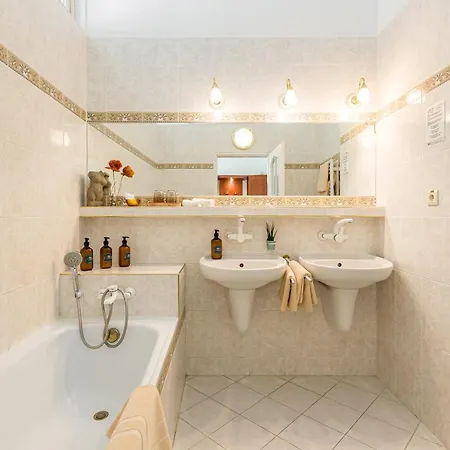 Arcus Garden 酒店 布拉迪斯拉发