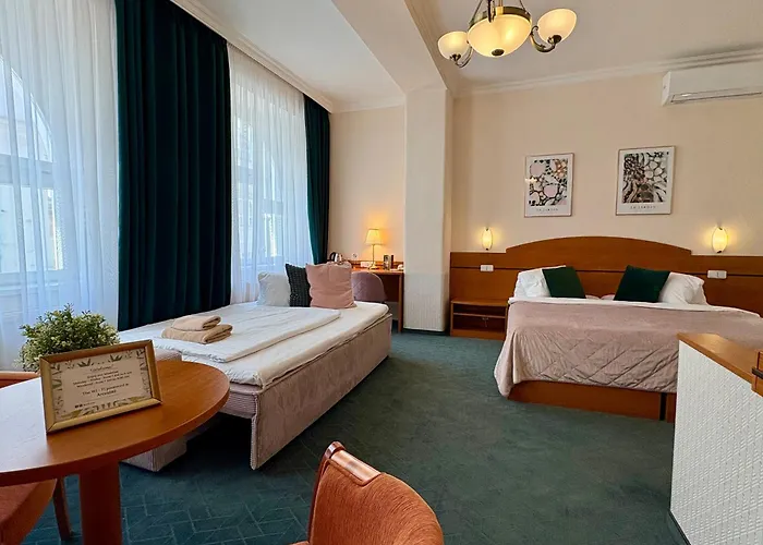 Отель Arcus Garden 3*