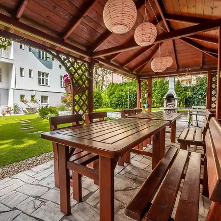 Arcus Garden מלון 3*